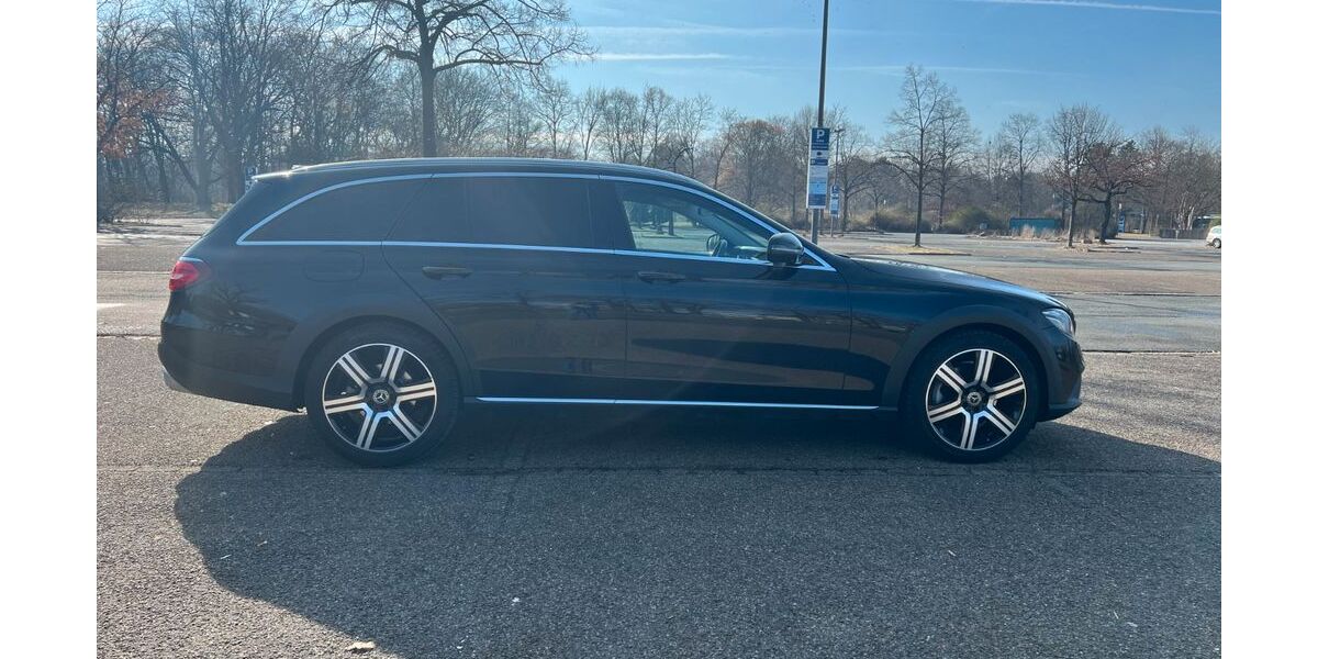 Mercedes-Benz E 220 150.000 km 22.999 &euro; Nürnberg 90489