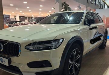 Volvo V90 Cross Country 183.269 km 27.900 &euro; Erlangen 91058