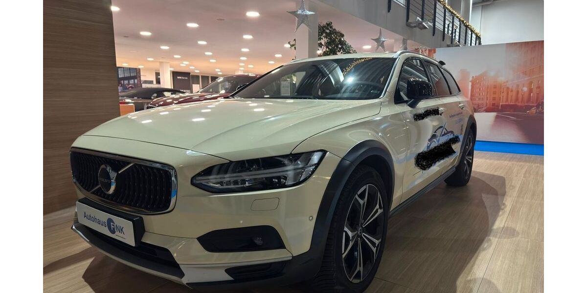Volvo V90 Cross Country 183.269 km 27.900 &euro; Erlangen 91058