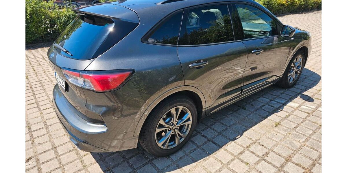 Ford Kuga 116.000 km 21.600 &euro; Nürnberg 90451