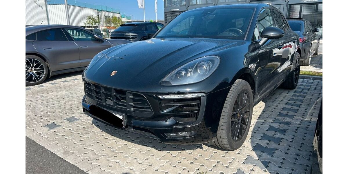 Porsche Macan 146.950 km 32.990 &euro; Fürth 90763