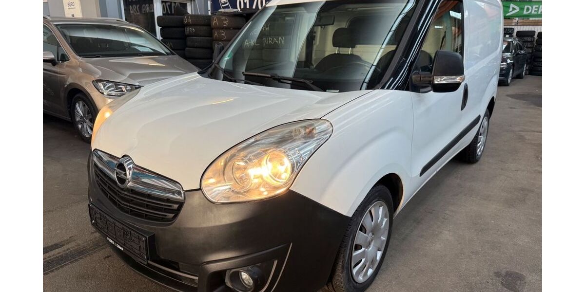 Opel Combo 98.000 km 6.480 &euro; Nürnberg 90439