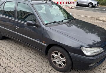 Peugeot 306 121.000 km 1.800 &euro; Erlangen 91056