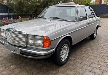 Mercedes-Benz 280 118.220 km 16.990 &euro; Nürnberg 90431