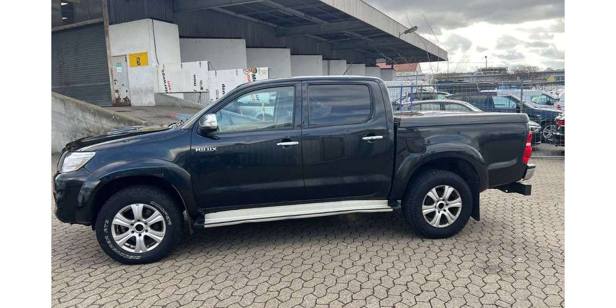 Toyota Hilux 220.000 km 13.900 &euro; Nürnberg 90431