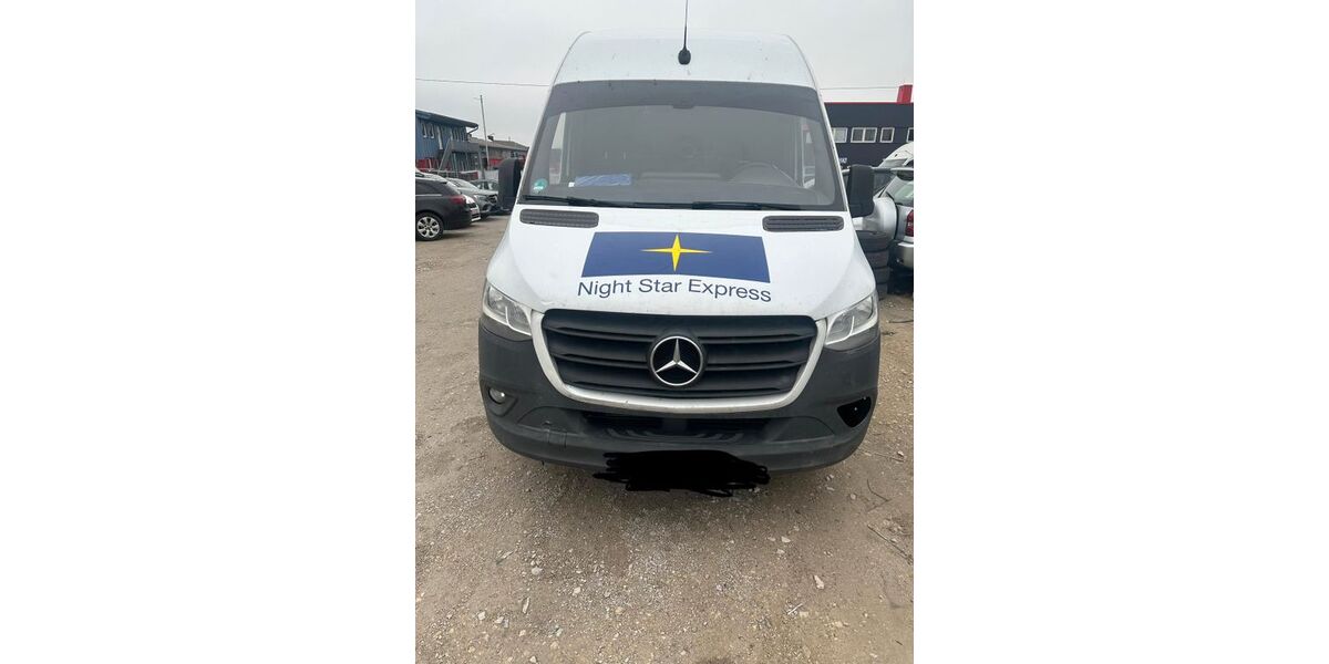 Mercedes-Benz Andere 218.000 km 13.499 &euro; Nürnberg 90455