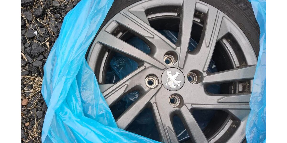 Peugeot 208 122.250 km 11.555 &euro; Röthenbach a. d. Pegnitz 90552