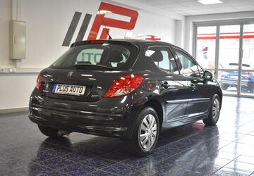Peugeot 207 66.000 km 4.460 &euro; Nürnberg 90431