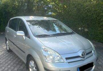 Toyota Corolla Verso 248.781 km 2.200 &euro; Nürnberg 90431