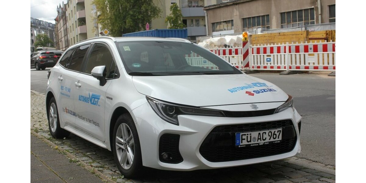 Suzuki Swace 1.8 Hybrid Comfort+ 22.500 km 21.990 &euro; Fürth 90763