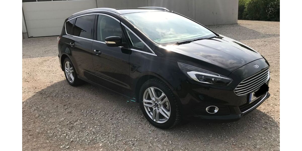 Ford S-Max 57.000 km 16.700 &euro; Nürnberg 90451