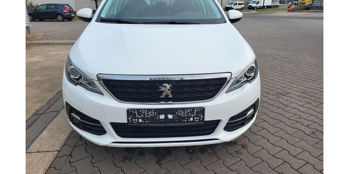 Peugeot 308 50.000 km 9.990 &euro; Nürnberg 90449