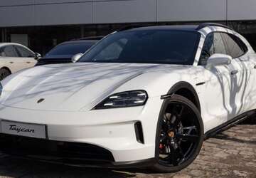 Porsche Taycan 9.900 km 155.264 &euro; Nürnberg 90425