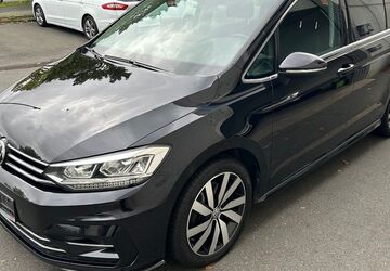VW Touran 208.000 km 14.490 &euro; Nürnberg 90439