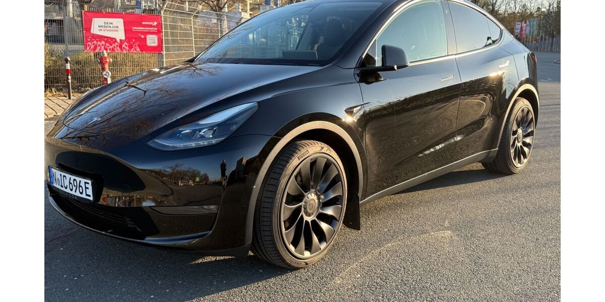 Tesla Model Y 32.000 km 34.444 &euro; Nürnberg 90455