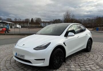 Tesla Model Y 27.042 km 40.000 &euro; Nürnberg 90408