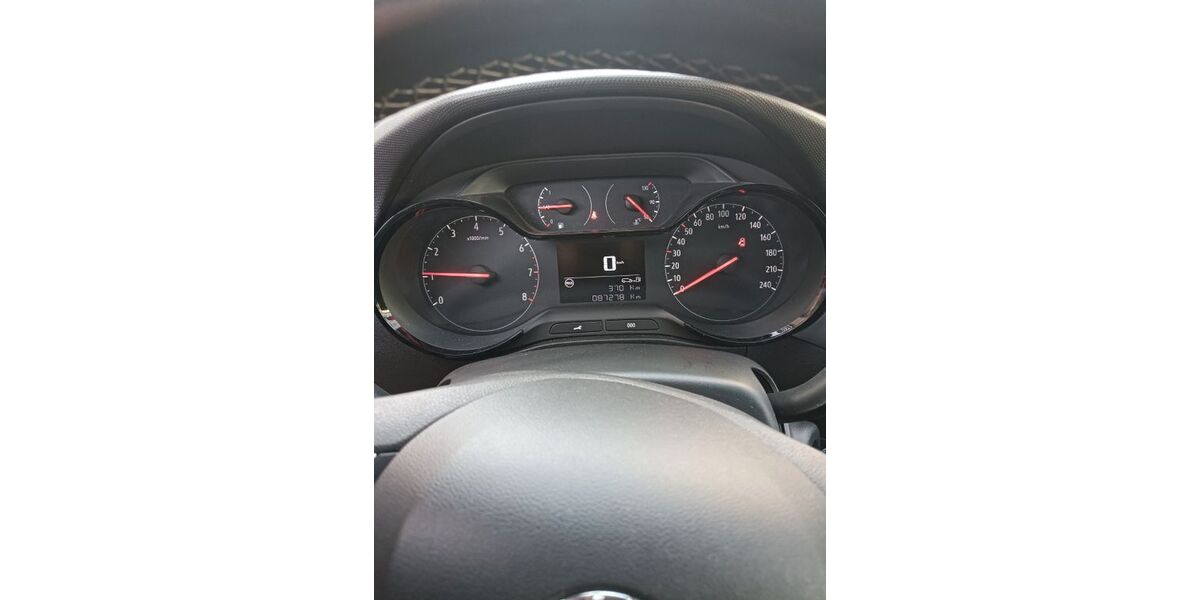 Opel Crossland (X) 86.000 km 8.400 &euro; Stein 90547