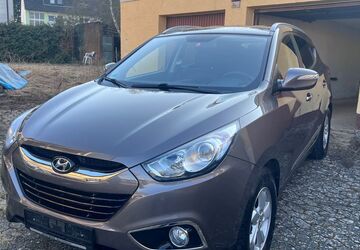 Hyundai ix35 92.000 km 9.599 &euro; Fürth 90768