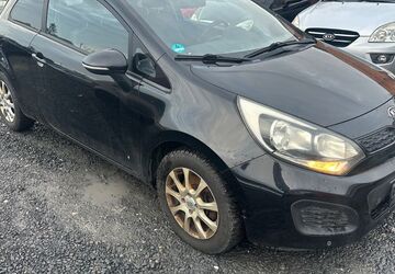 Kia Rio 155.000 km 1.850 &euro; Fürth 90763