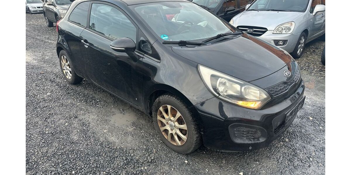 Kia Rio 155.000 km 1.850 &euro; Fürth 90763
