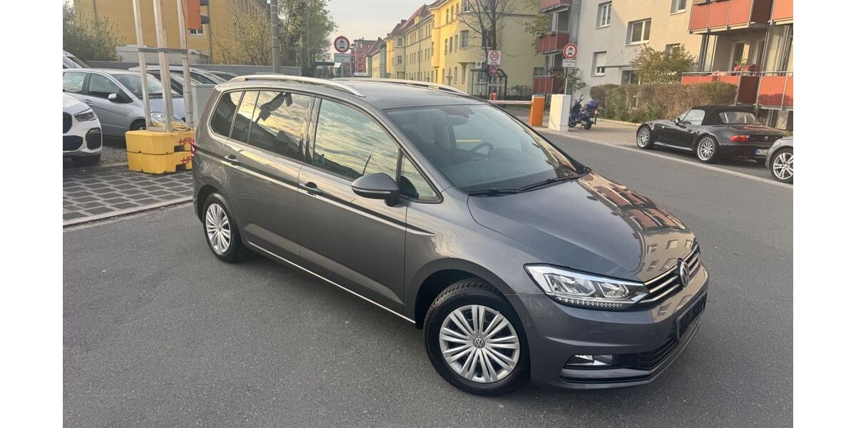 VW Touran 114.000 km 16.200 &euro; Nürnberg 90431