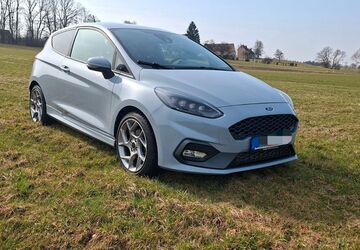 Ford Fiesta 42.000 km 17.299 &euro; Leinburg 91227