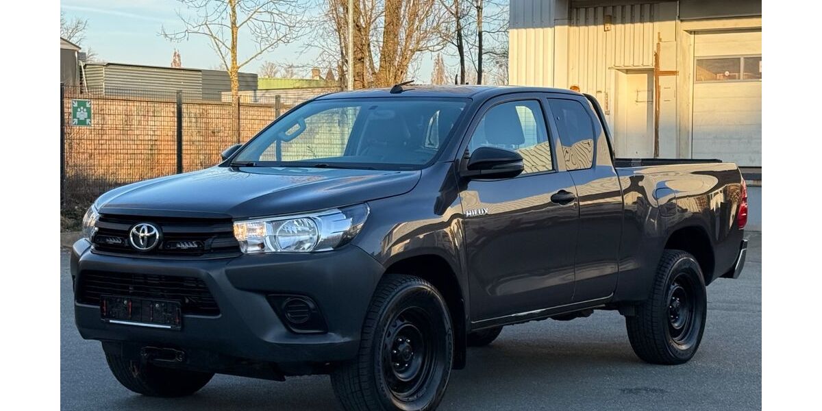 Toyota Hilux 267.500 km 19.040 &euro; Nürnberg 90441